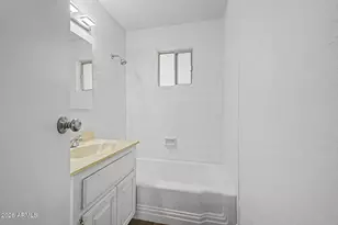 3901 W Griswold Rd, Phoenix, AZ 85051 - Photo 29