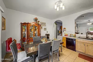 6434 S 10th Dr, Phoenix, AZ 85041 - Photo 9