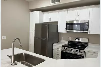 9550 E Thunderbird Road #Unit 142, Scottsdale, AZ 85260 - Photo 3