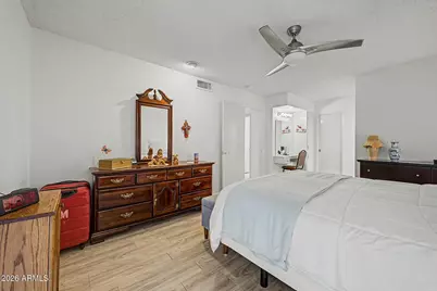 10840 W Caron Drive, Sun City, AZ 85351 - Photo 19