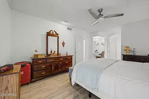 10840 W Caron Dr, Sun City, AZ 85351 - Photo 19