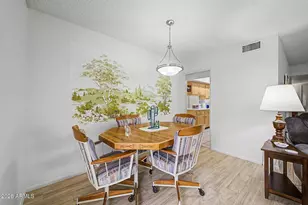 10840 W Caron Dr, Sun City, AZ 85351 - Photo 11