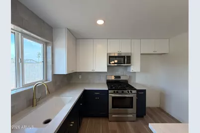 2002 N 54th Lane, Phoenix, AZ 85035 - Photo 11