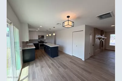 2002 N 54th Lane, Phoenix, AZ 85035 - Photo 15