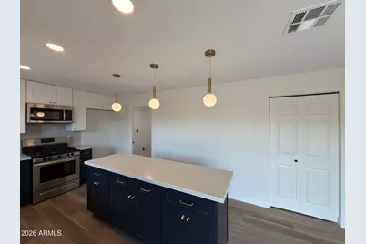 2002 N 54th Lane, Phoenix, AZ 85035 - Photo 9