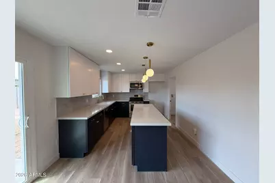 2002 N 54th Lane, Phoenix, AZ 85035 - Photo 7
