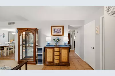 5621 W Hearn Road, Glendale, AZ 85306 - Photo 11