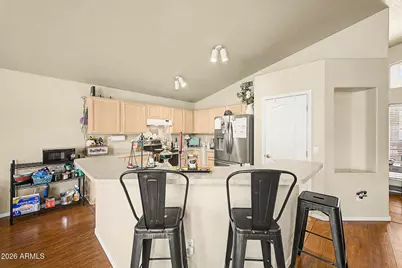 8401 W Laurel Lane, Peoria, AZ 85345 - Photo 9