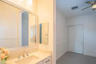 3850 E Crittenden Ln, Phoenix, AZ 85018 - Photo 17