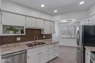 19477 N Star Ridge Dr, Sun City West, AZ 85375 - Photo 9