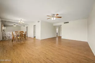 10729 W Wedgewood Dr, Sun City, AZ 85351 - Photo 9