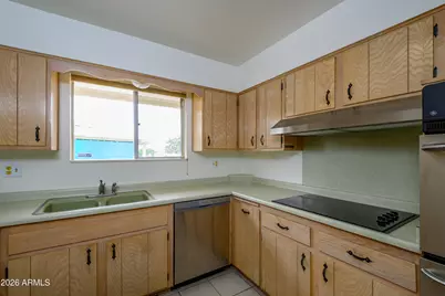 10636 W Mission Lane, Sun City, AZ 85351 - Photo 13