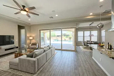 3024 E Robin Lane, Phoenix, AZ 85050 - Photo 3