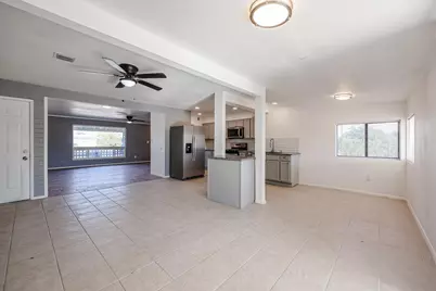 11417 N Hacienda Drive, Sun City, AZ 85351 - Photo 13