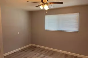 515 W la Mirada Dr, Phoenix, AZ 85041 - Photo 11