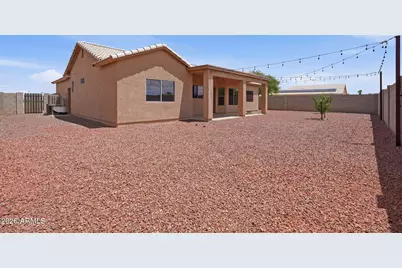 8827 W Magnum Drive, Arizona City, AZ 85123 - Photo 25