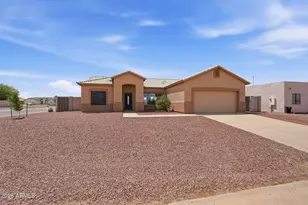 8827 W Magnum Dr, Arizona City, AZ 85123 - Photo 1