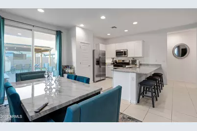 9416 W Heatherbrae Drive, Phoenix, AZ 85037 - Photo 11