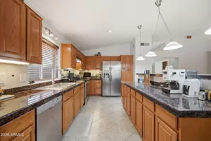2748 E Verbena Dr, Phoenix, AZ 85048 - Photo 7