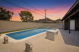 1226 E Butler Dr, Phoenix, AZ 85020 - Photo 13