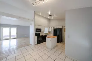 1822 E Bluefield Ave, Phoenix, AZ 85022 - Photo 11