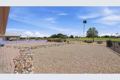 18221 N Willowbrook Drive, Sun City, AZ 85373 - Photo 13