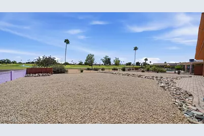 18221 N Willowbrook Drive, Sun City, AZ 85373 - Photo 15
