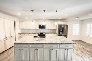 5761 W Larkspur Dr, Glendale, AZ 85304 - Photo 7