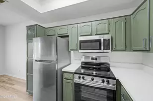 11666 N 28th Dr, Phoenix, AZ 85029 - Photo 9