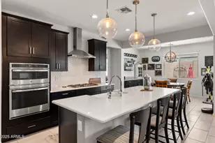 16118 W Desert Hills Dr, Surprise, AZ 85379 - Photo 15