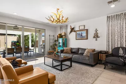 16118 W Desert Hills Drive, Surprise, AZ 85379 - Photo 11
