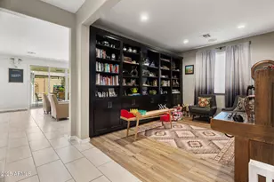 16118 W Desert Hills Dr, Surprise, AZ 85379 - Photo 9