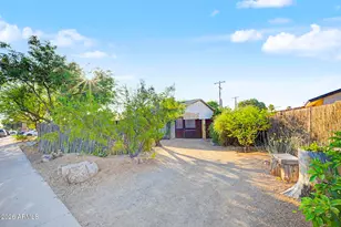 8243 E Monte Vista Rd, Scottsdale, AZ 85257 - Photo 3