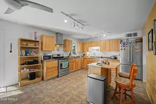 8243 E Monte Vista Rd, Scottsdale, AZ 85257 - Photo 11