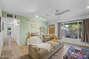 8243 E Monte Vista Rd, Scottsdale, AZ 85257 - Photo 9