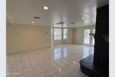 5502 W Frier Drive, Glendale, AZ 85301 - Photo 9