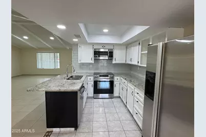 5502 W Frier Drive, Glendale, AZ 85301 - Photo 5