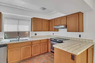 1010 E Becker Ln, Phoenix, AZ 85020 - Photo 17