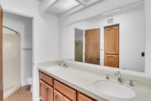 1010 E Becker Ln, Phoenix, AZ 85020 - Photo 25