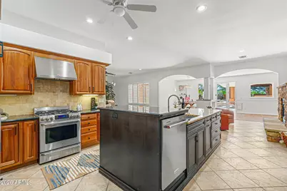 9537 W Electra Lane, Peoria, AZ 85383 - Photo 11