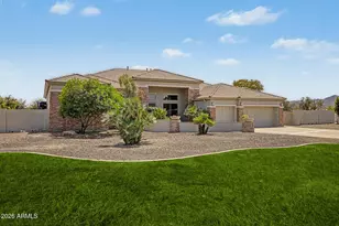 18209 W North Ct, Waddell, AZ 85355 - Photo 3