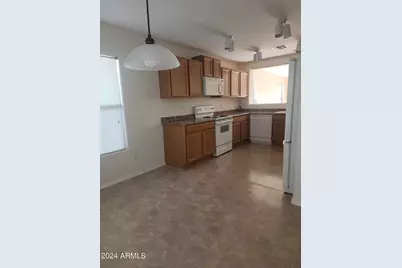 43811 W Elizabeth Avenue, Maricopa, AZ 85138 - Photo 3