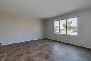 137 E Riviera Dr, Tempe, AZ 85282 - Photo 5