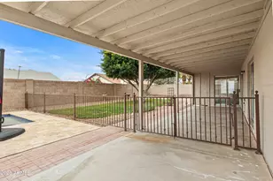 10919 W Lawrence Ln, Peoria, AZ 85345 - Photo 31