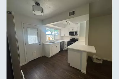 8216 E Keim Drive, Scottsdale, AZ 85250 - Photo 3