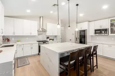 8352 W San Juan Avenue, Glendale, AZ 85305 - Photo 15