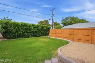 1046 E Clarendon Ave, Phoenix, AZ 85014 - Photo 17