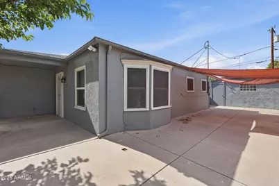 1046 E Clarendon Avenue, Phoenix, AZ 85014 - Photo 25