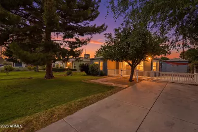 1046 E Clarendon Avenue, Phoenix, AZ 85014 - Photo 1