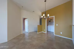 2725 E Mine Creek Rd, Phoenix, AZ 85024 - Photo 9